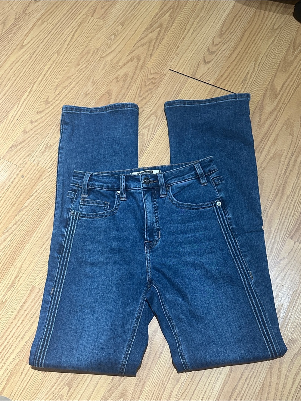 Women’s Boot Cut Jeans in Medium Blue - Classic Fit